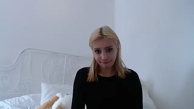 bellefleurrr online show from December 2025 01:19:01 PM