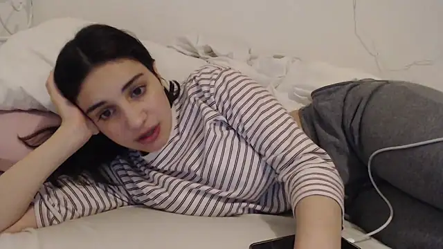 bellefleurrr online show from April 2026 07:42:02 PM