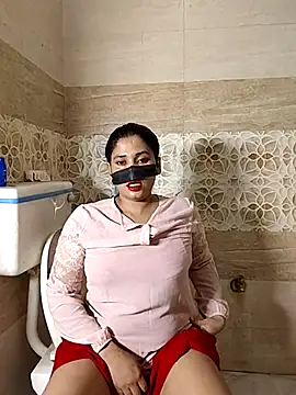 Snapshot of Heena-143 chatting on July 2026 03:50:01 PM Heena-143 online show from July 2026 03:50:01 PM