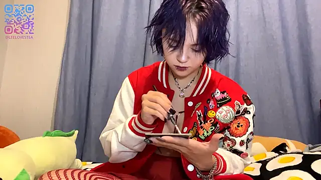 Snapshot of FeoSkev chatting on November 2025 01:55:02 PM FeoSkev online show from November 2025 01:55:02 PM