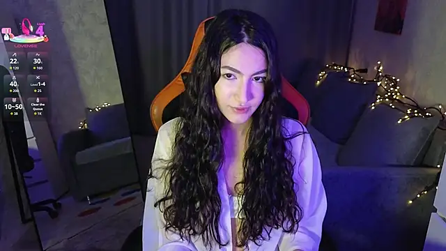 Snapshot of Mulan_Lo chatting on December 2025 06:59:02 PM Mulan Lo online show from December 2025 06:59:02 PM