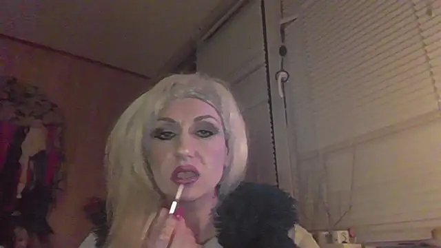 LilaniLoverx online show from April 2026 10:01:01 PM