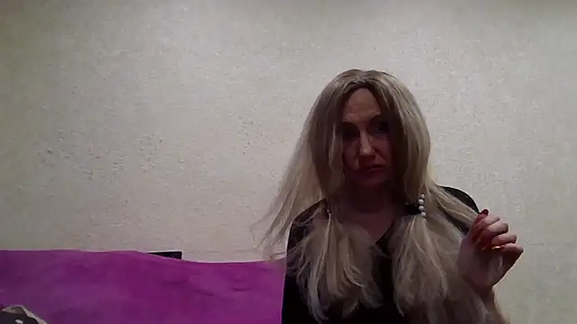 LilaniLoverx online show from May 2026 05:18:02 PM
