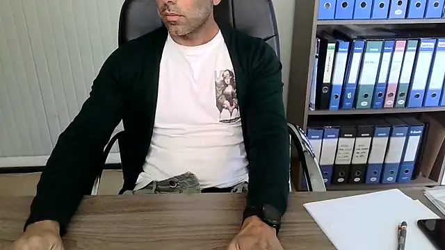 Evasionee online show from October 2025 01:18:02 PM