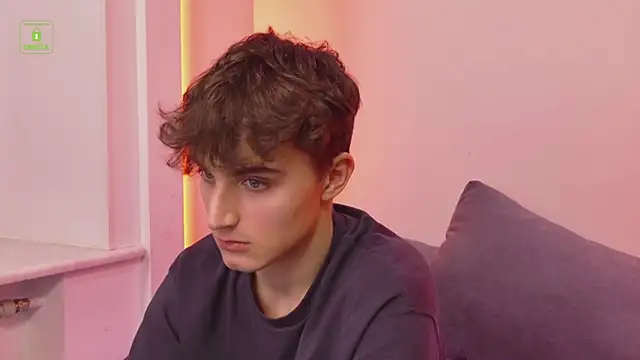 Snapshot of Richard_steele_hot chatting on November 2025 03:35:01 PM Richard steele hot online show from November 2025 03:35:01 PM