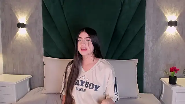 EmiliClarke online show from March 2026 12:23:01 PM