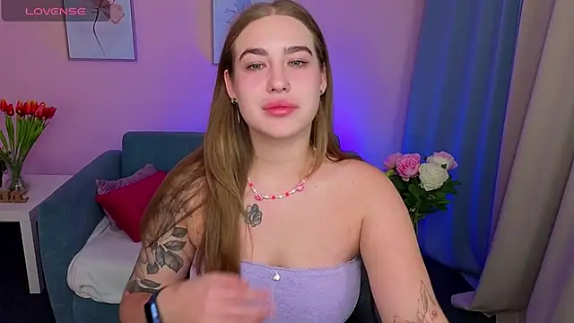 ElaraBloom online show from November 2025 09:05:02 PM