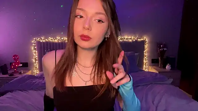 Snapshot of VeIvet_Kiss chatting on November 2025 06:58:01 AM VeIvet Kiss online show from November 2025 06:58:01 AM