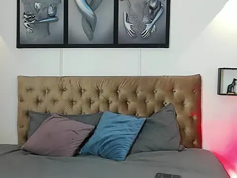 christopher palmerjs online show from November 2025 04:18:02 AM