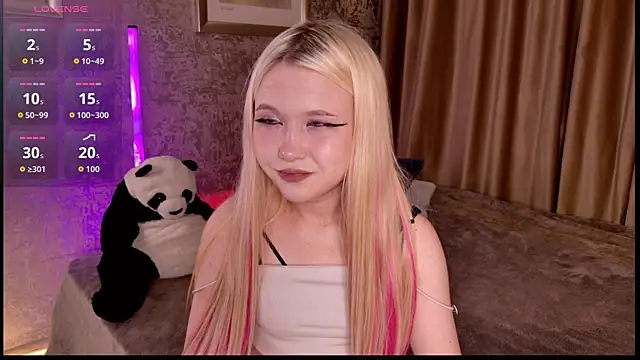 Snapshot of VivieSunn chatting on April 2026 03:07:01 PM VivieSunn online show from April 2026 03:07:01 PM