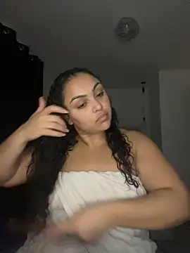 CaramelCarmenxox online show from December 2025 10:18:02 PM