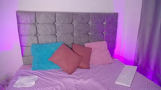 Catleya x online show from November 2025 07:46:02 PM