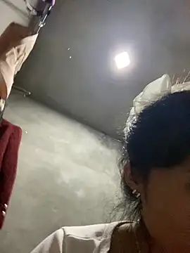 Yunzang online show from November 2025 08:46:01 AM