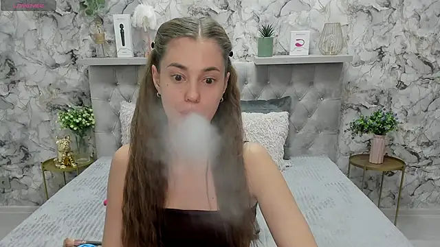 CandysSweet online show from June 2026 01:14:01 AM
