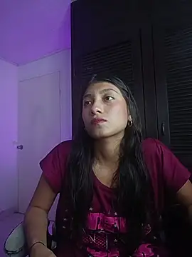 YeseniaRodriguez3 online show from April 2026 07:29:01 PM