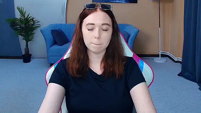 AddieOsler online show from May 2026 07:52:01 PM