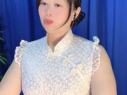 yaoyao22678 online show from November 2025 02:43:02 AM