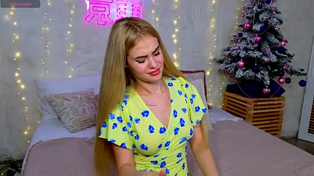 Snapshot of Rose_Masson chatting on December 2025 10:00:02 AM Rose Masson online show from December 2025 10:00:02 AM