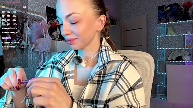 MiraVandee online show from November 2025 05:09:02 AM