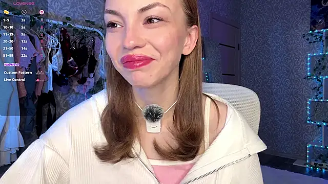 MiraVandee online show from November 2025 05:07:02 AM