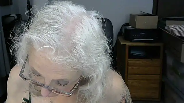 Snapshot of JoleneDelacroix chatting on December 2025 04:13:01 PM JoleneDelacroix online show from December 2025 04:13:01 PM