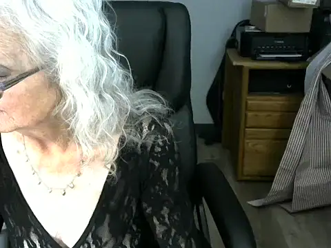 Snapshot of JoleneDelacroix chatting on December 2025 04:25:02 PM JoleneDelacroix online show from December 2025 04:25:02 PM