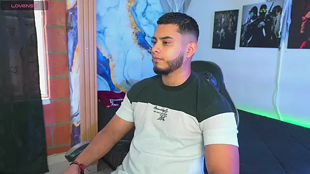 Snapshot of Tiler_wolker chatting on November 2025 08:29:01 PM Tiler wolker online show from November 2025 08:29:01 PM