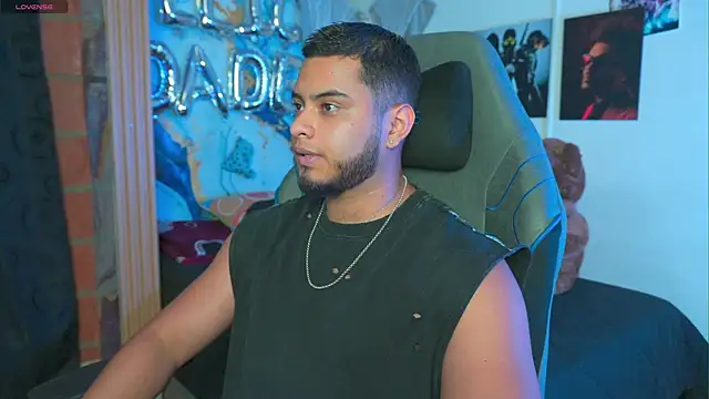 Snapshot of Tiler_wolker chatting on March 2026 01:56:02 AM Tiler wolker online show from March 2026 01:56:02 AM