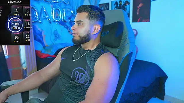 Tiler wolker online show from April 2026 08:39:01 PM