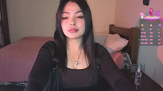 Snapshot of Lee_Moyalune chatting on November 2025 04:34:02 AM Lee Moyalune online show from November 2025 04:34:02 AM