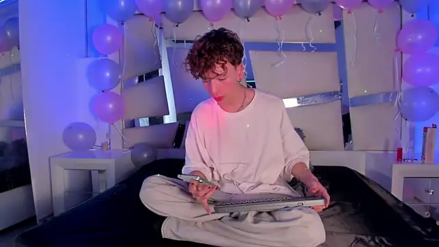 Genesis ask online show from October 2025 03:21:02 AM