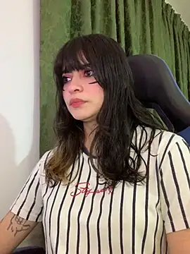 Snapshot of Annagoth_ chatting on November 2025 04:33:02 AM Annagoth online show from November 2025 04:33:02 AM