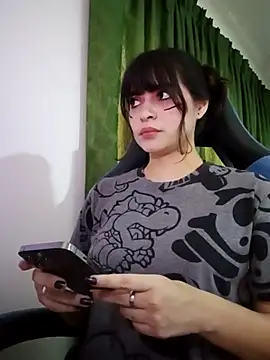 Snapshot of Annagoth_ chatting on November 2025 04:31:02 PM Annagoth online show from November 2025 04:31:02 PM