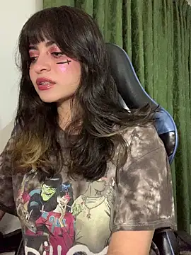 Snapshot of Annagoth_ chatting on December 2025 01:22:02 AM Annagoth online show from December 2025 01:22:02 AM