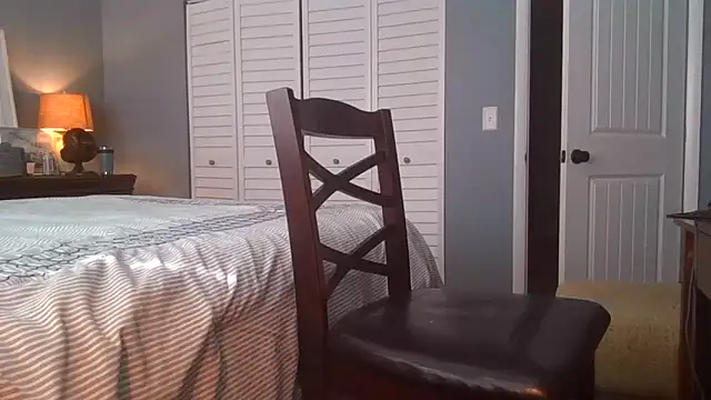 Hooshung mvers8 online show from November 2025 07:04:02 PM