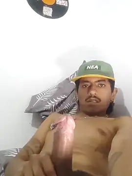 SkinniYamo online show from October 2025 03:19:01 AM