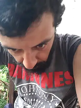 Snapshot of AlanMargin chatting on November 2025 06:18:02 PM AlanMargin online show from November 2025 06:18:02 PM