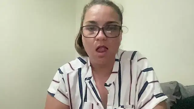 Snapshot of lilMissMarli chatting on January 2026 04:33:02 PM lilMissMarli online show from January 2026 04:33:02 PM