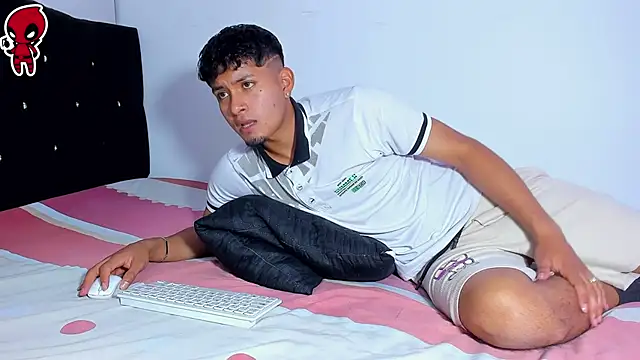 Snapshot of Dominic_King chatting on February 2026 01:42:01 AM Dominic King online show from February 2026 01:42:01 AM