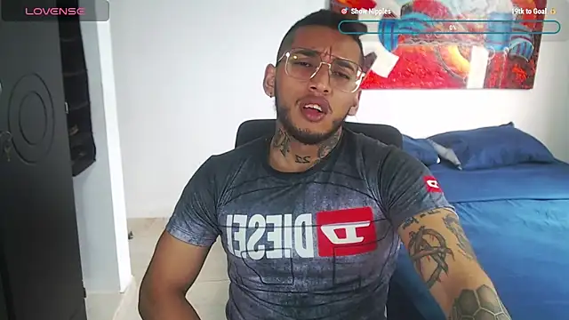 LucaVanden online show from October 2025 02:40:01 PM