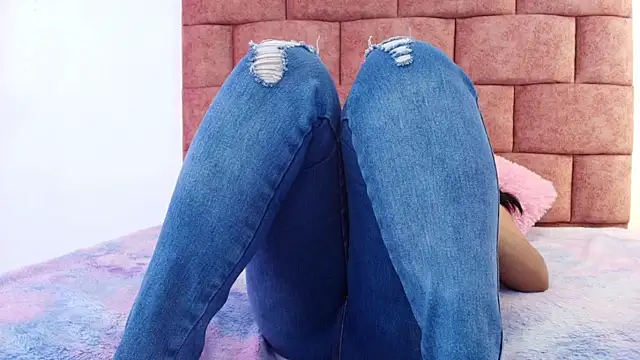 Little-nasty online show from November 2025 08:21:02 PM