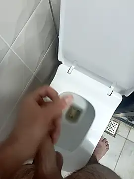 Snapshot of Mstfaavan64 chatting on January 2026 02:44:01 PM Mstfaavan64 online show from January 2026 02:44:01 PM