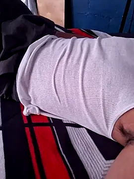 Snapshot of sanz957 chatting on December 2025 11:42:01 PM sanz957 online show from December 2025 11:42:01 PM