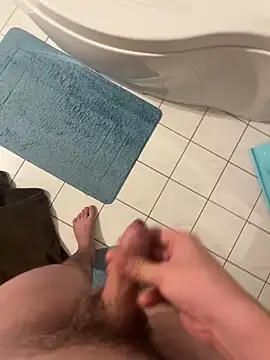 Snapshot of Goldendickinyou chatting on February 2026 10:03:02 PM Goldendickinyou online show from February 2026 10:03:02 PM