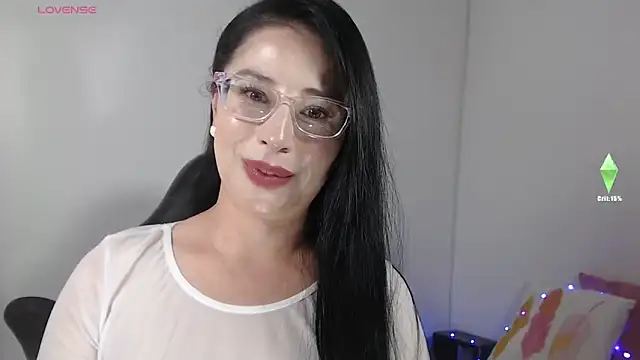 Emma Hotkiss online show from May 2026 03:13:02 AM