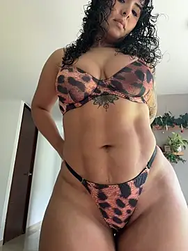 Snapshot of SugarTroubl33 chatting on January 2026 01:15:02 PM SugarTroubl33 online show from January 2026 01:15:02 PM