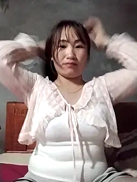 emini-xx online show from November 2025 12:09:02 PM