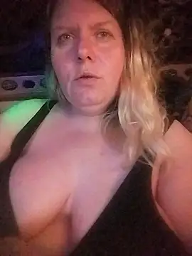 Lana-murr online show from April 2026 07:30:02 PM