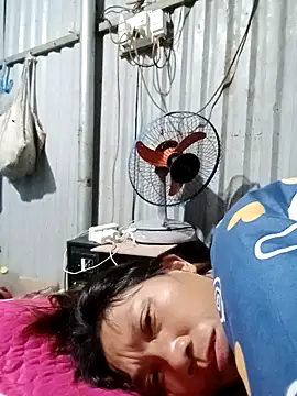 bella-la online show from November 2025 07:46:01 PM