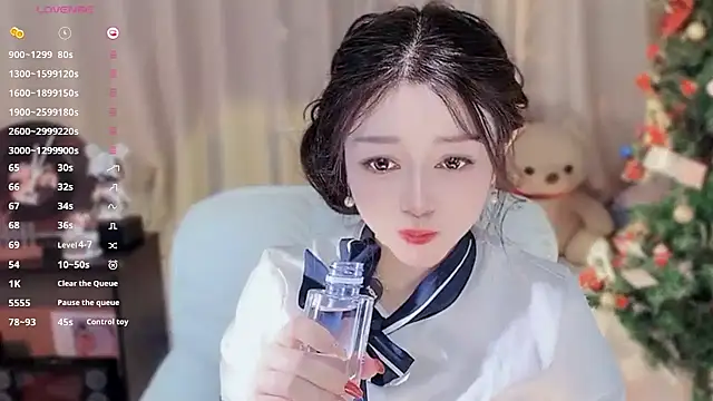 Snapshot of Yiluo95 chatting on January 2026 05:49:02 PM Yiluo95 online show from January 2026 05:49:02 PM